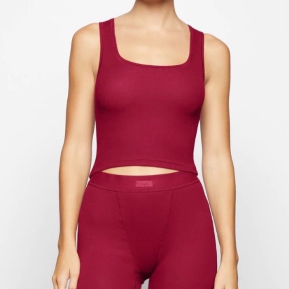 SKIMS Tops - NWT Skims cotton rib tank top new brick red